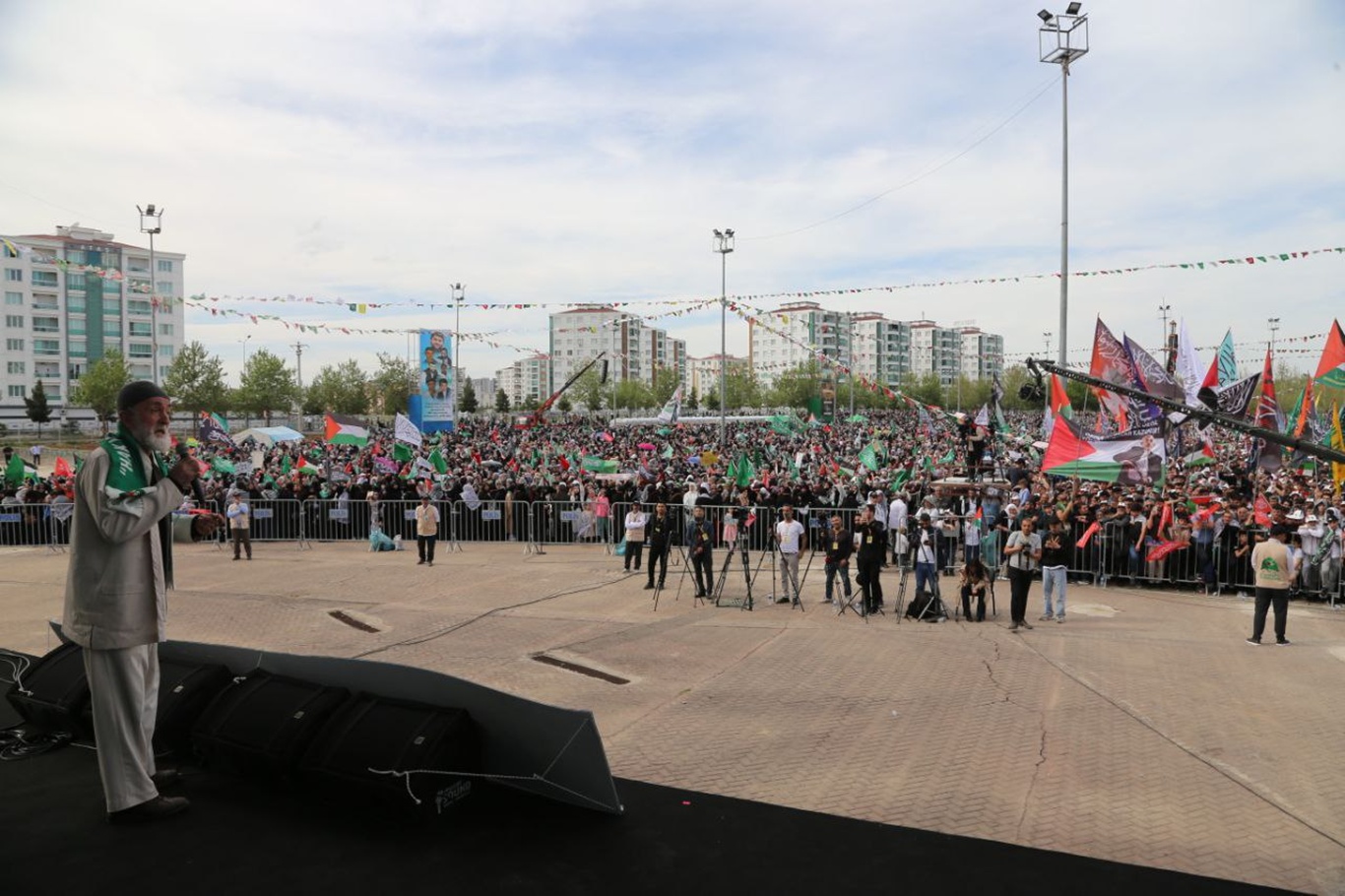 Diyarbakır’daki büyük Mevlid-i Nebi etkinliği, İslam alemine ve batıya önemli mesajlarla son buldu