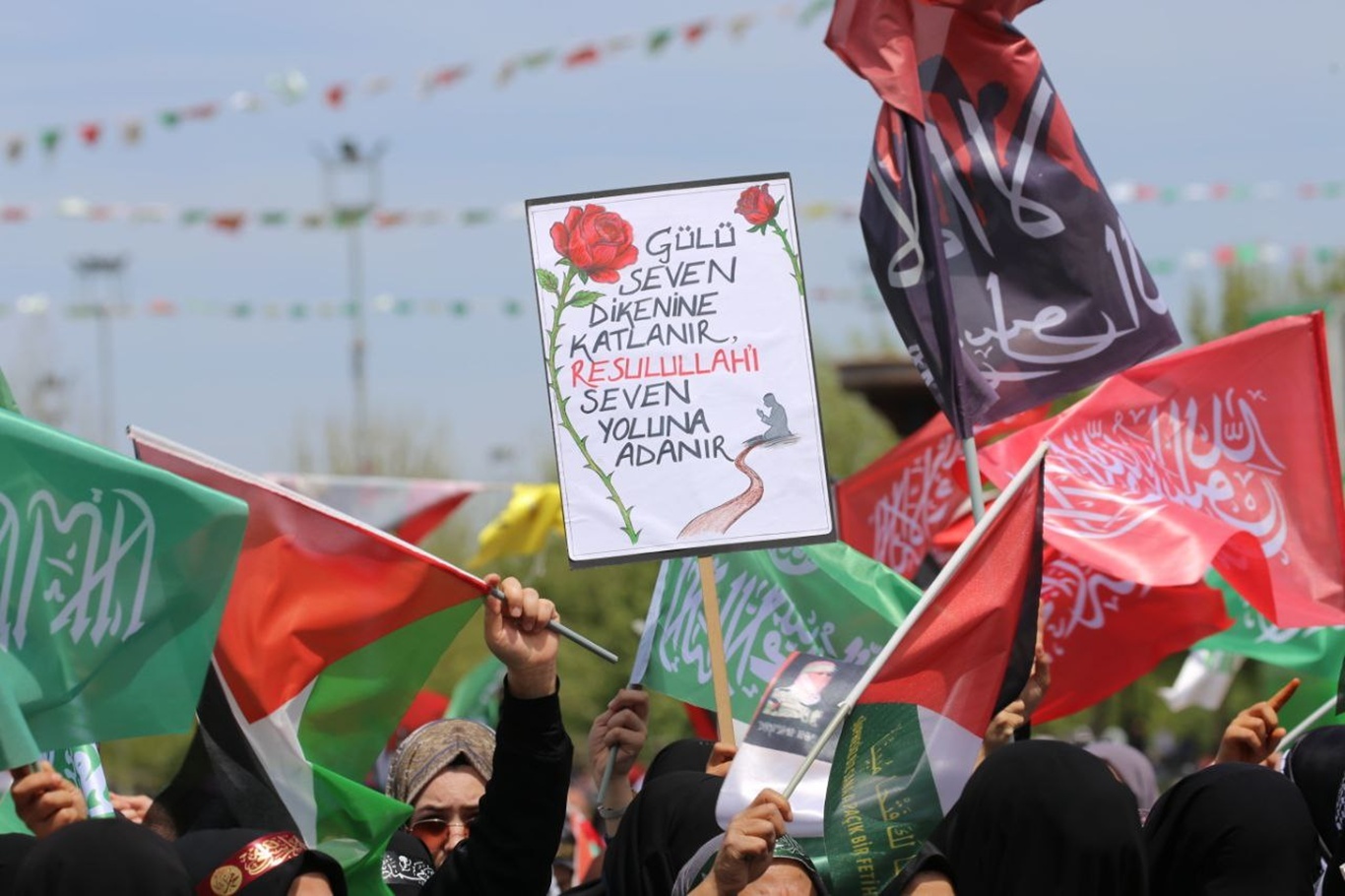 Diyarbakır’daki büyük Mevlid-i Nebi etkinliği, İslam alemine ve batıya önemli mesajlarla son buldu