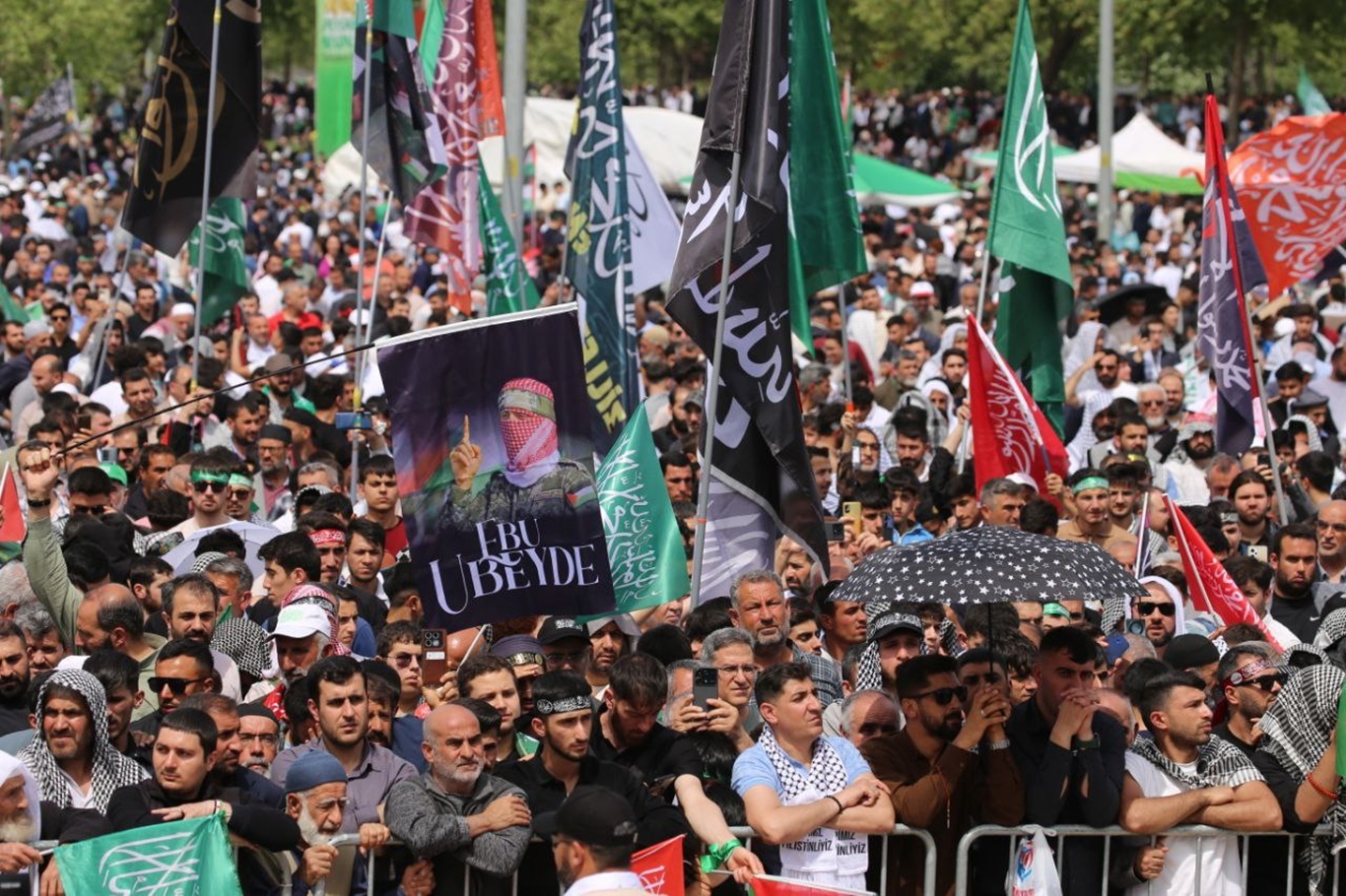 Diyarbakır’daki büyük Mevlid-i Nebi etkinliği, İslam alemine ve batıya önemli mesajlarla son buldu