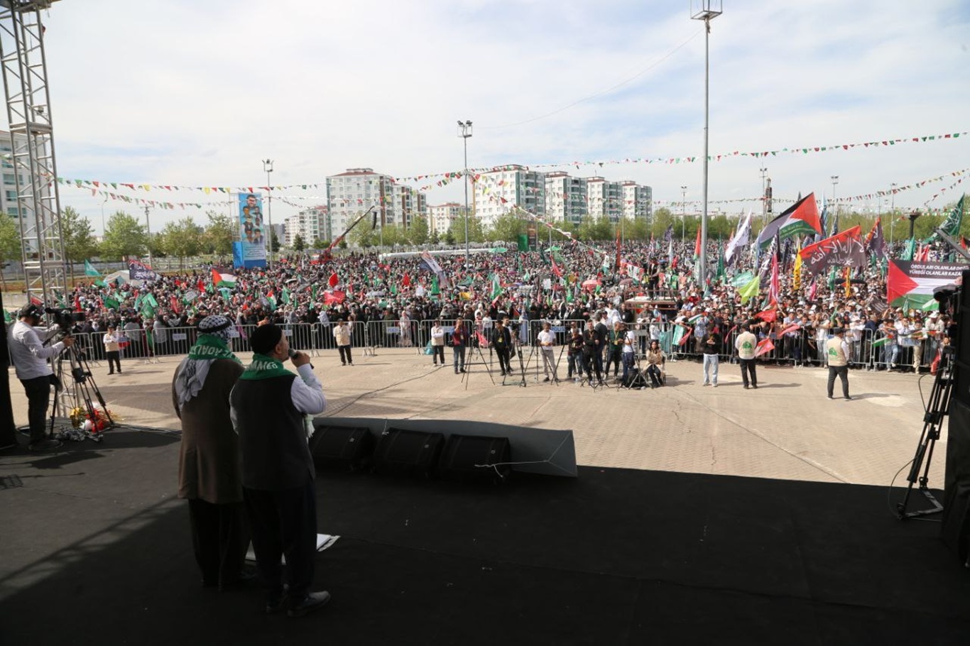 Diyarbakır’daki büyük Mevlid-i Nebi etkinliği, İslam alemine ve batıya önemli mesajlarla son buldu