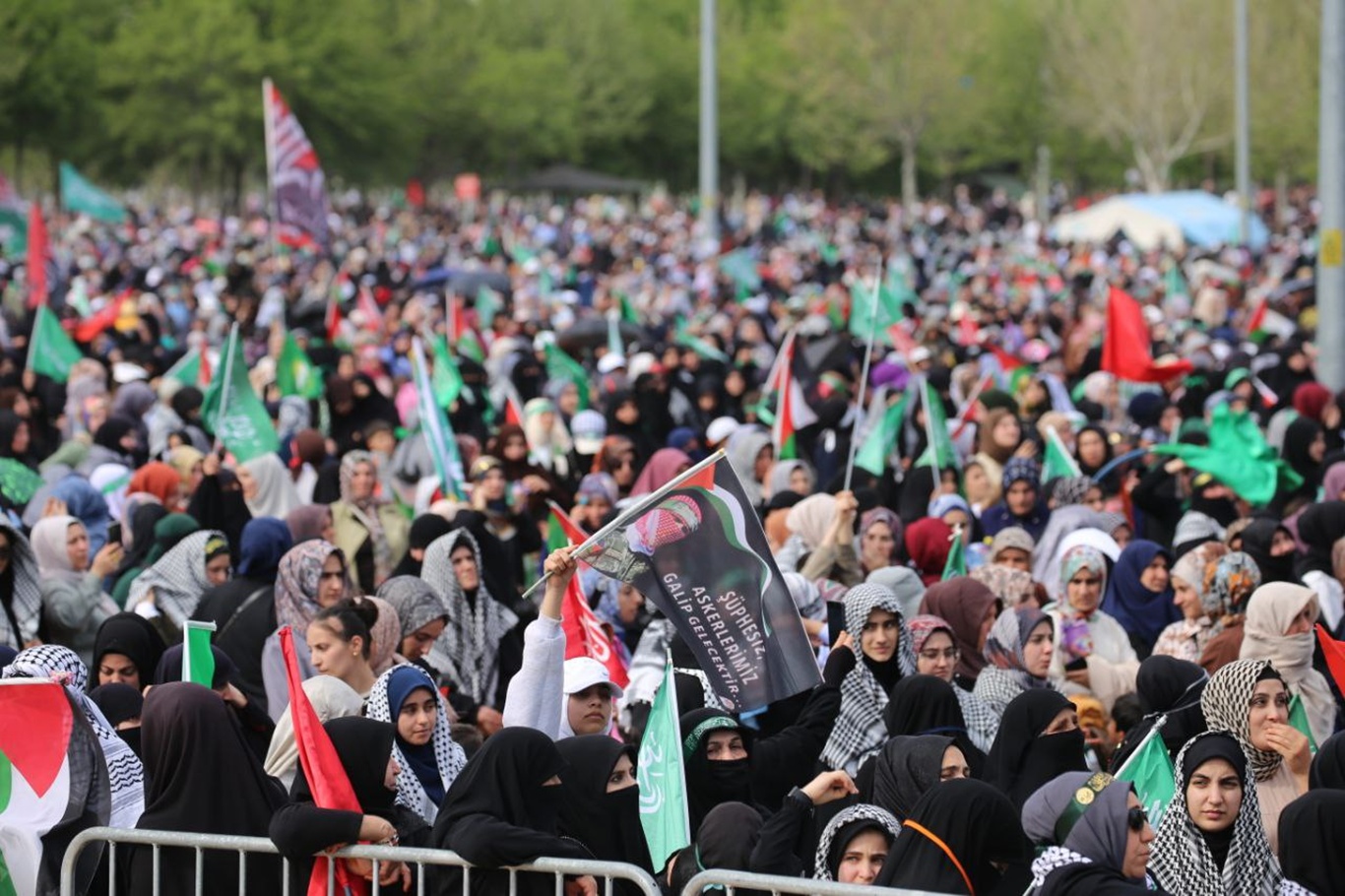 Diyarbakır’daki büyük Mevlid-i Nebi etkinliği, İslam alemine ve batıya önemli mesajlarla son buldu
