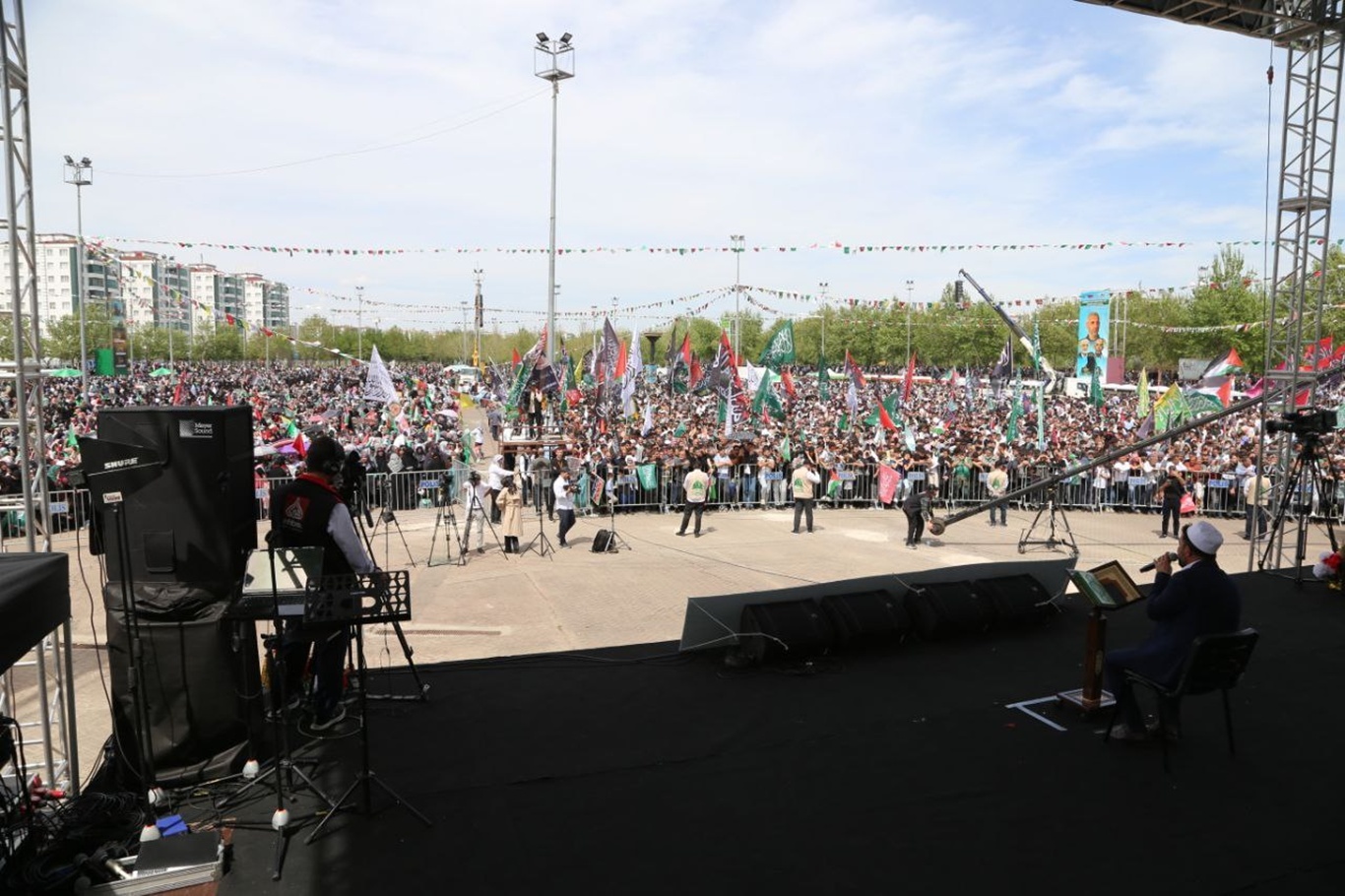 Diyarbakır’daki büyük Mevlid-i Nebi etkinliği, İslam alemine ve batıya önemli mesajlarla son buldu