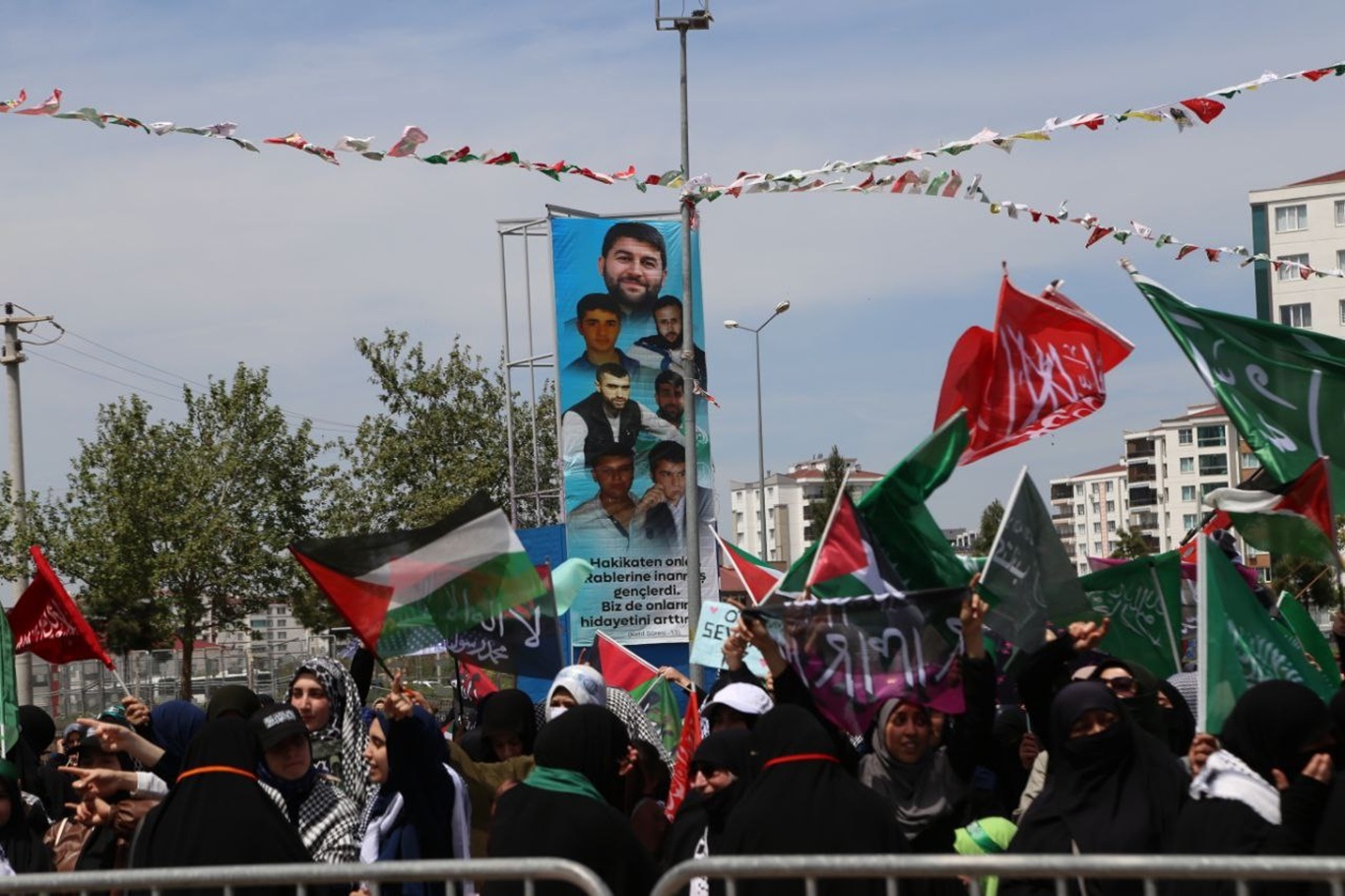 Diyarbakır’daki büyük Mevlid-i Nebi etkinliği, İslam alemine ve batıya önemli mesajlarla son buldu