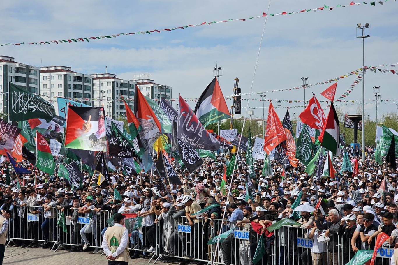 Diyarbakır’daki büyük Mevlid-i Nebi etkinliği, İslam alemine ve batıya önemli mesajlarla son buldu