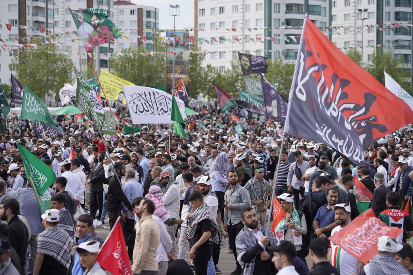 Diyarbakır’daki büyük Mevlid-i Nebi etkinliği, İslam alemine ve batıya önemli mesajlarla son buldu