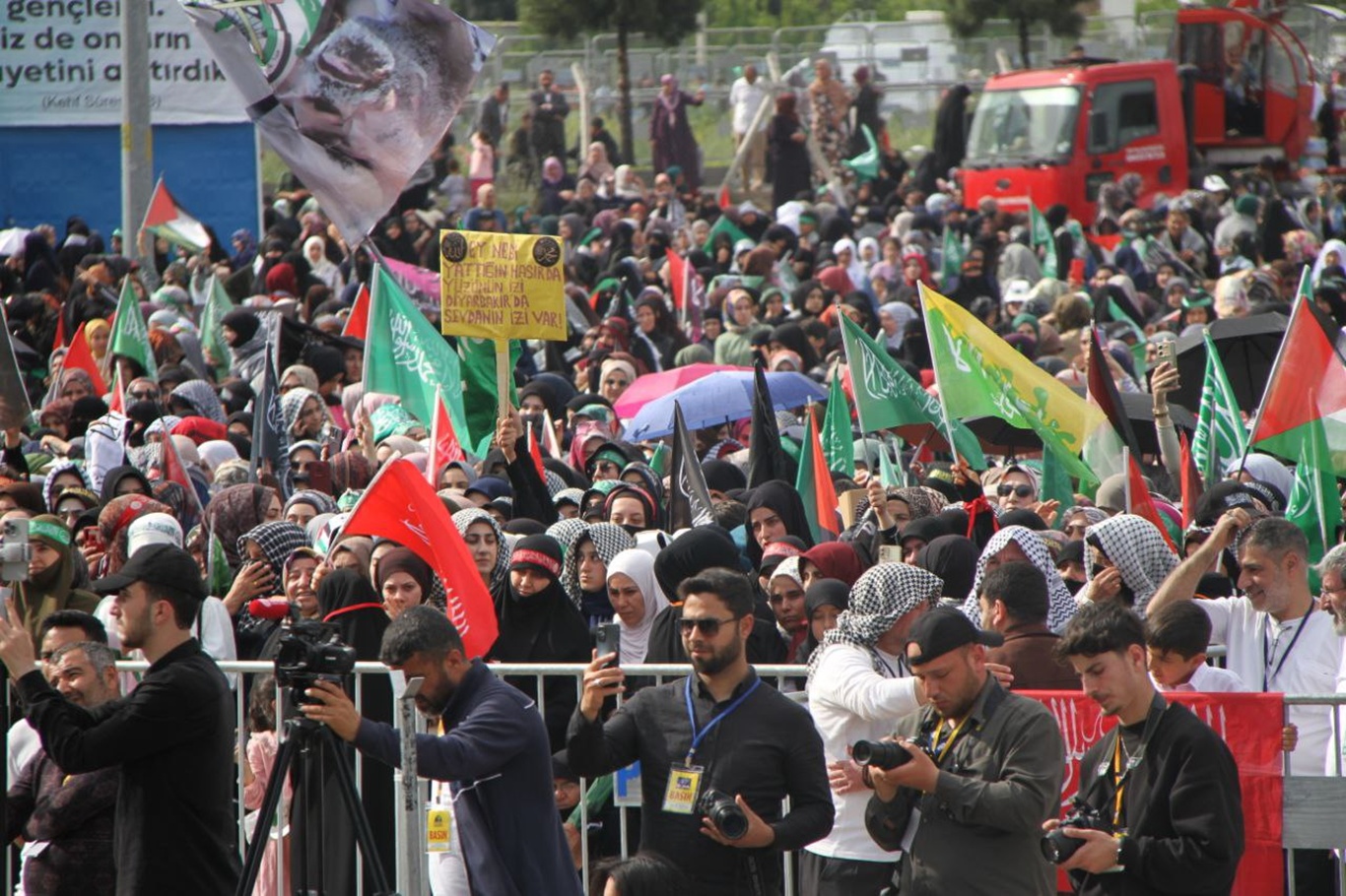 Diyarbakır’daki büyük Mevlid-i Nebi etkinliği, İslam alemine ve batıya önemli mesajlarla son buldu