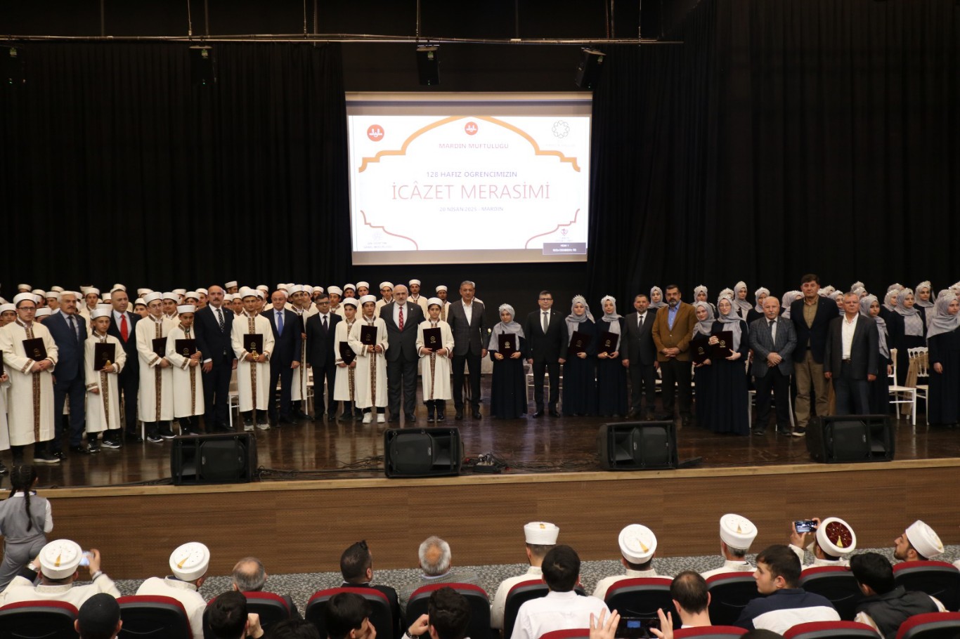 Mardin’de 128 öğrenci hafızlık icazetini aldı