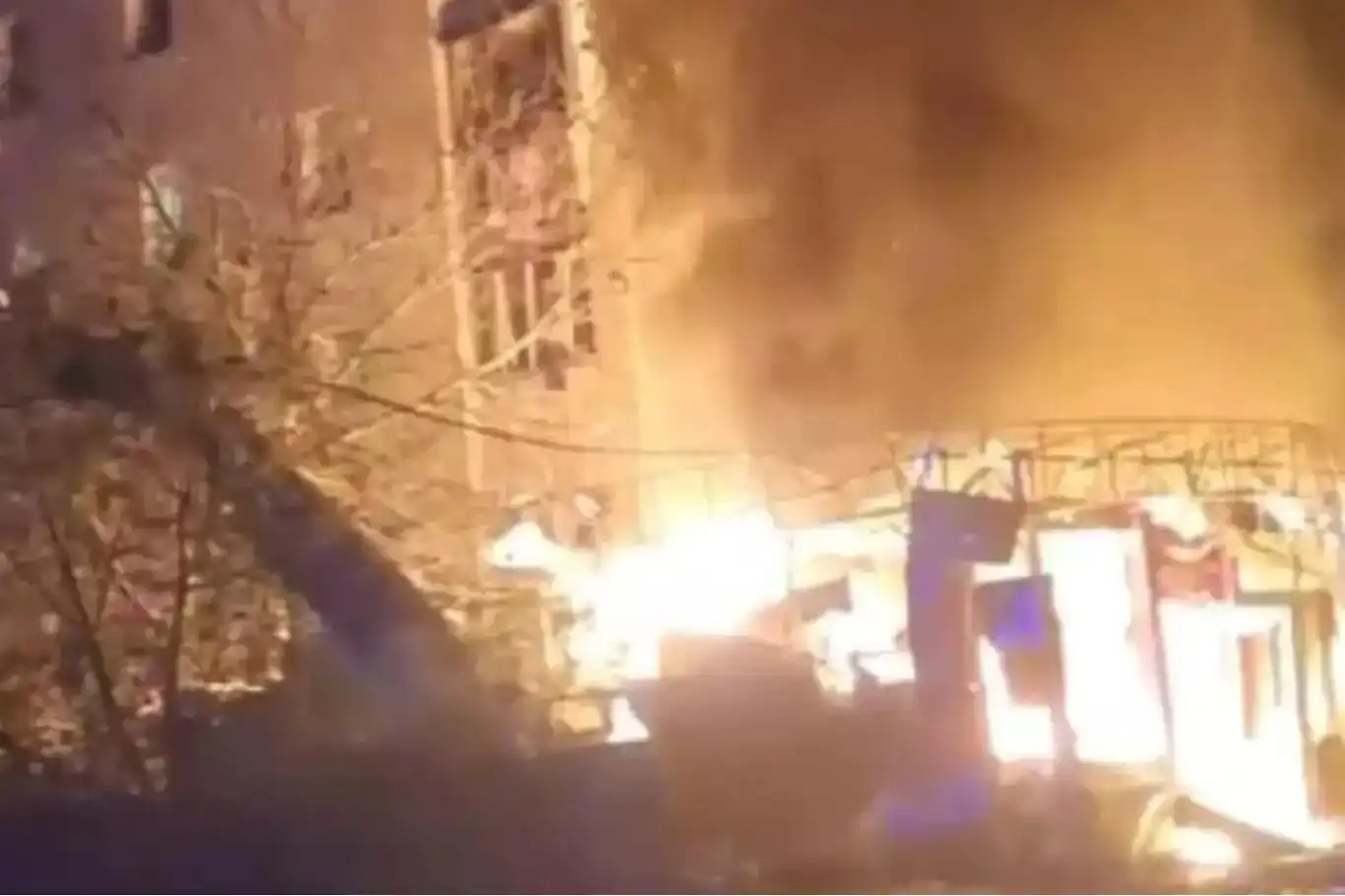 9 قتلى و63 جريحاً بقصف روسي على كييف