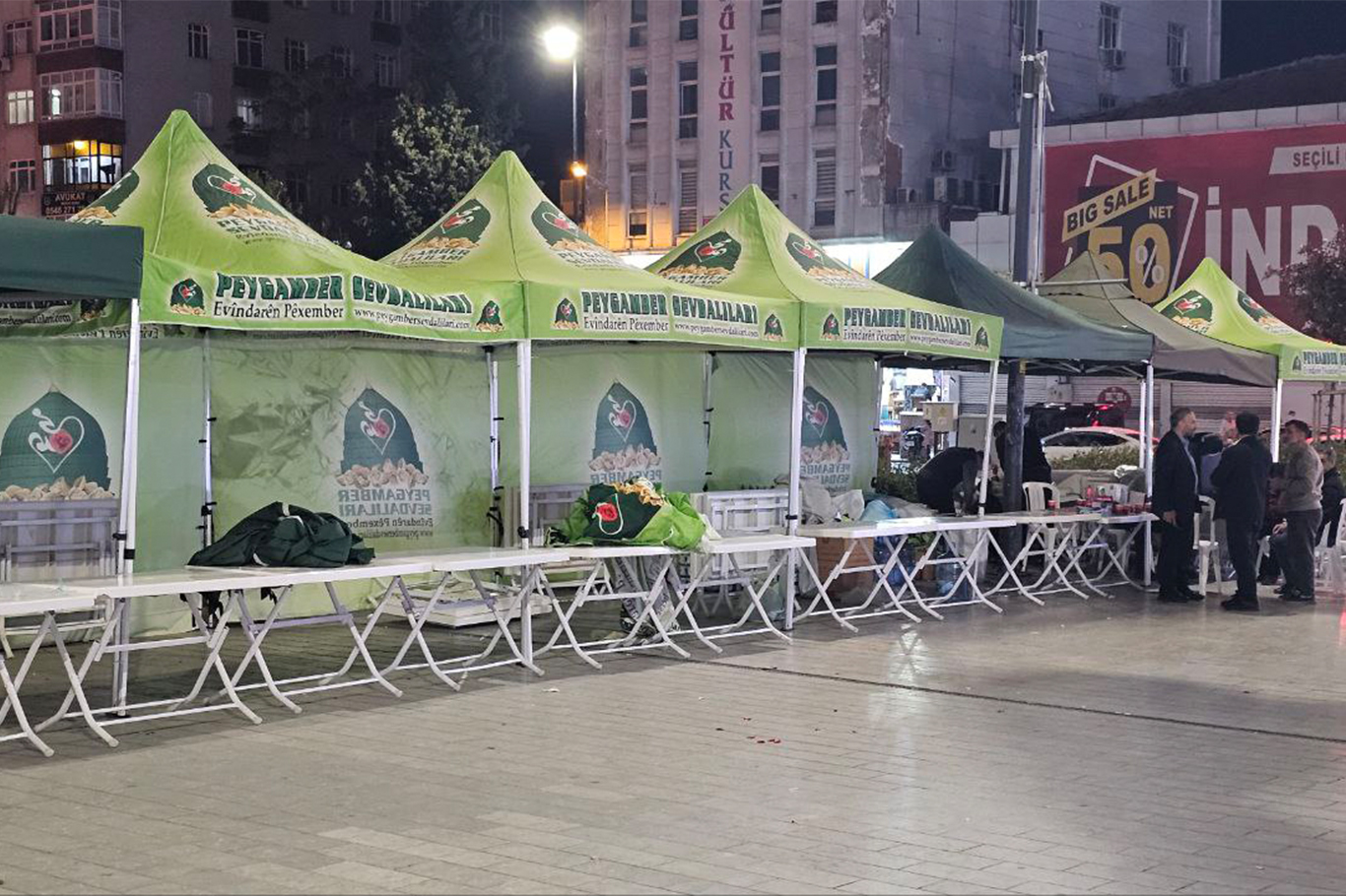 İstanbul'da "Mevlid-i Nebi" etkinliği için son hazırlıklar yapılıyor