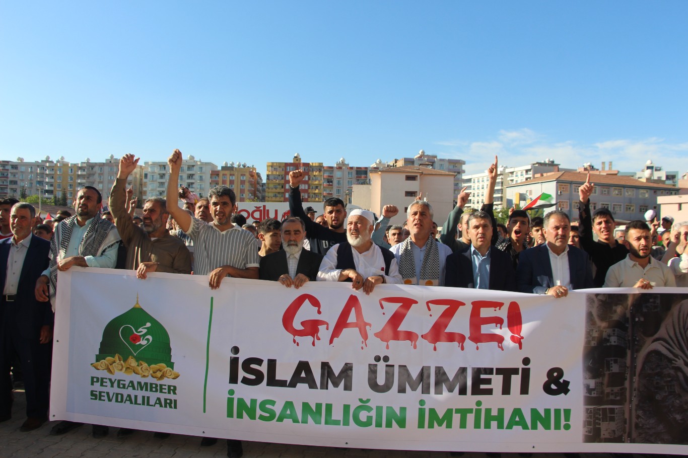 Kızıltepe halkı işgal rejimini telin etmek için meydanlara indi 