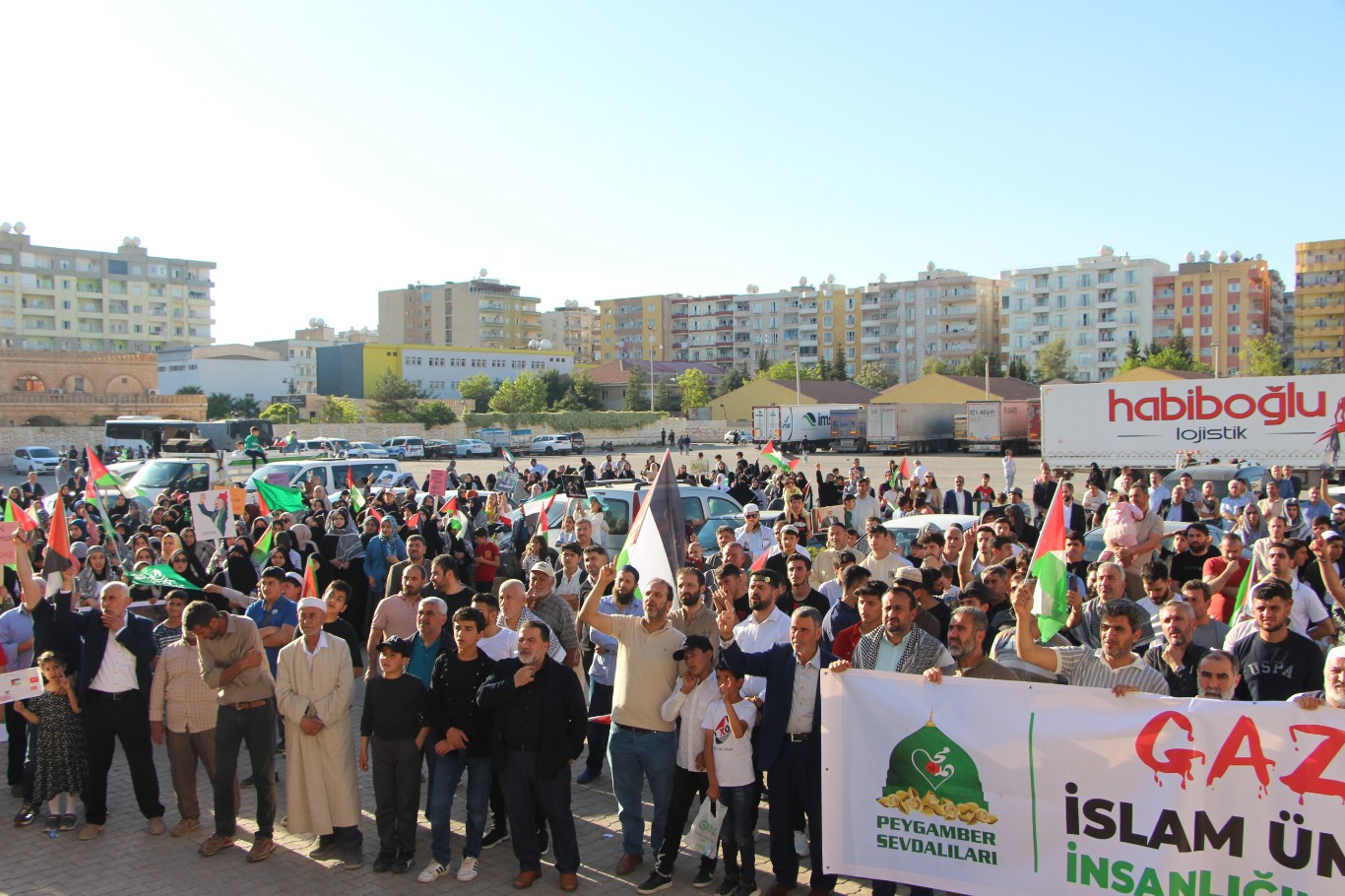 Kızıltepe halkı işgal rejimini telin etmek için meydanlara indi 