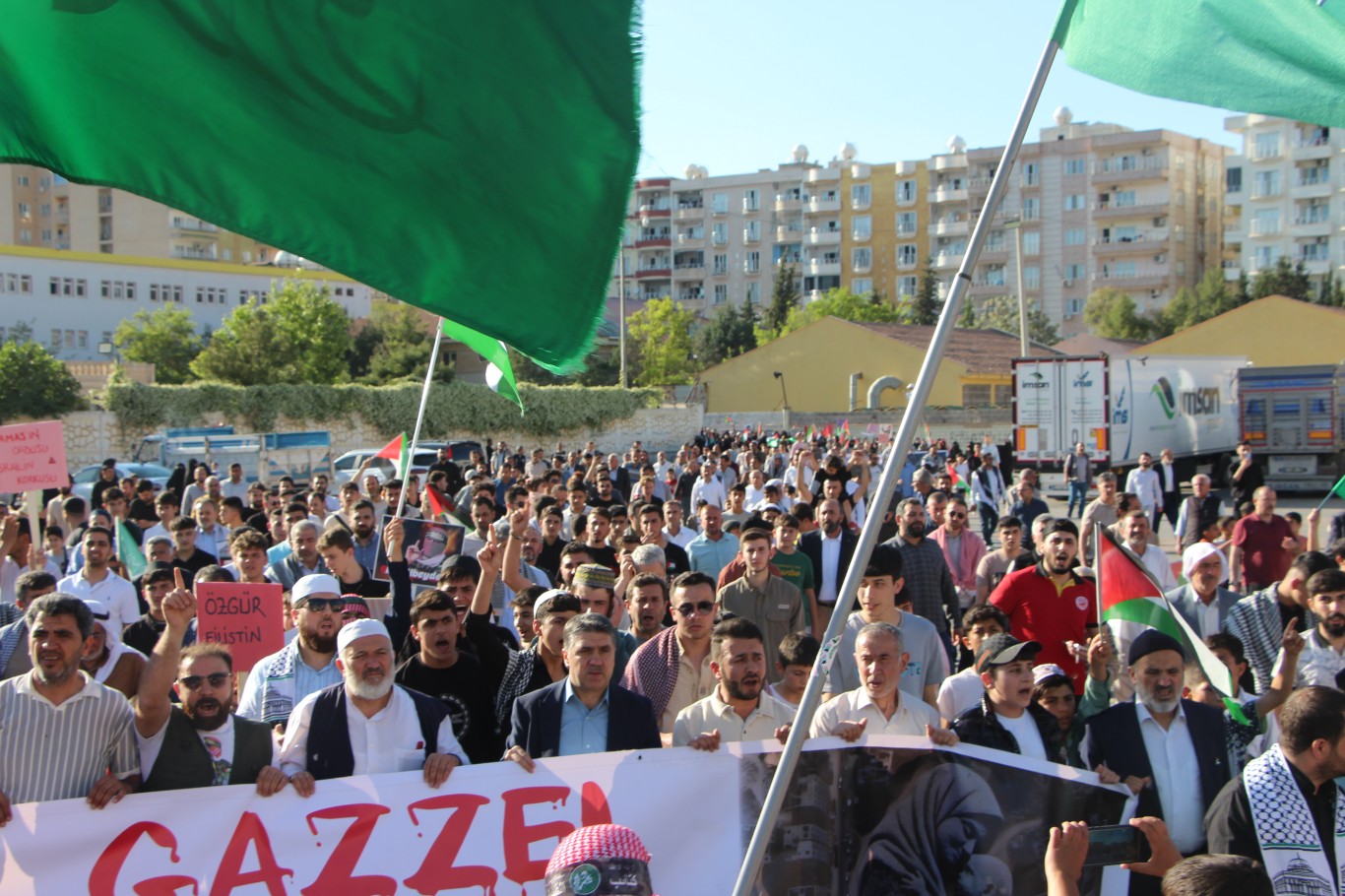 Kızıltepe halkı işgal rejimini telin etmek için meydanlara indi 