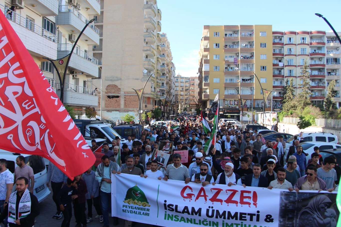 Kızıltepe halkı işgal rejimini telin etmek için meydanlara indi 