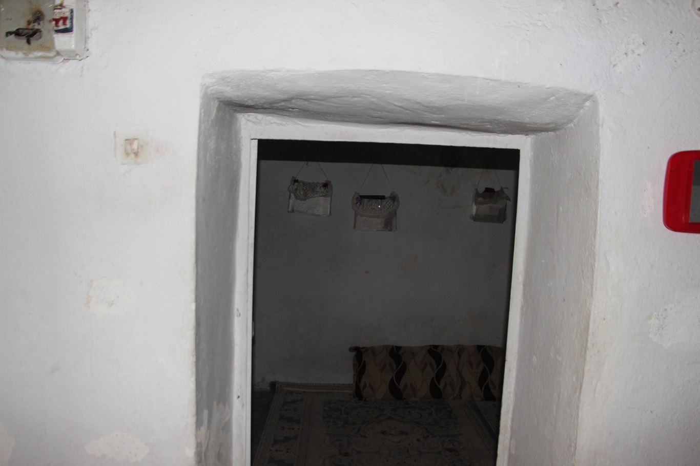Mardin'de bir anne, çocuklarıyla karanlığa direniyor