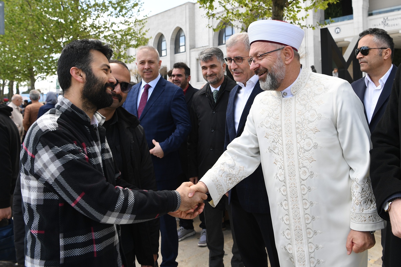 İstanbul'dan İlk hac kafilesi dualarla uğurlandı