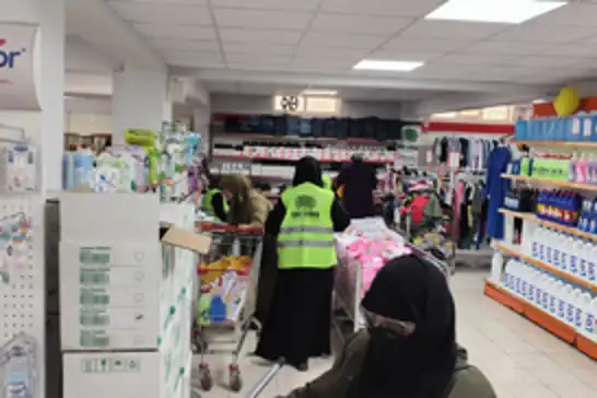 Şanlıurfa’da ihtiyaç sahibi yüzlerce aileye gıda ve hijyen yardımı