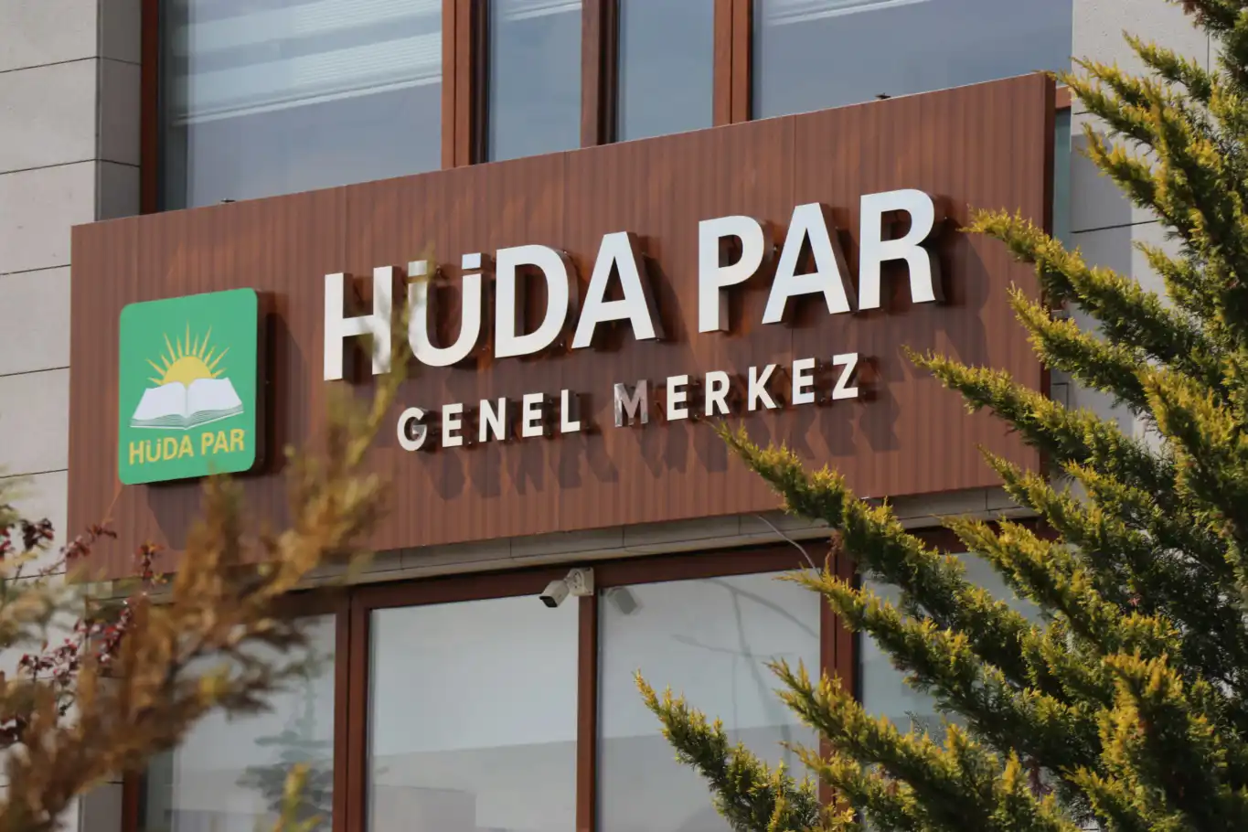 HÜDA PAR’dan “1 Mayıs Emek ve Dayanışma Günü” mesajı HÜDA PAR’dan “1 Mayıs Emek ve Dayanışma Günü” mesajı
