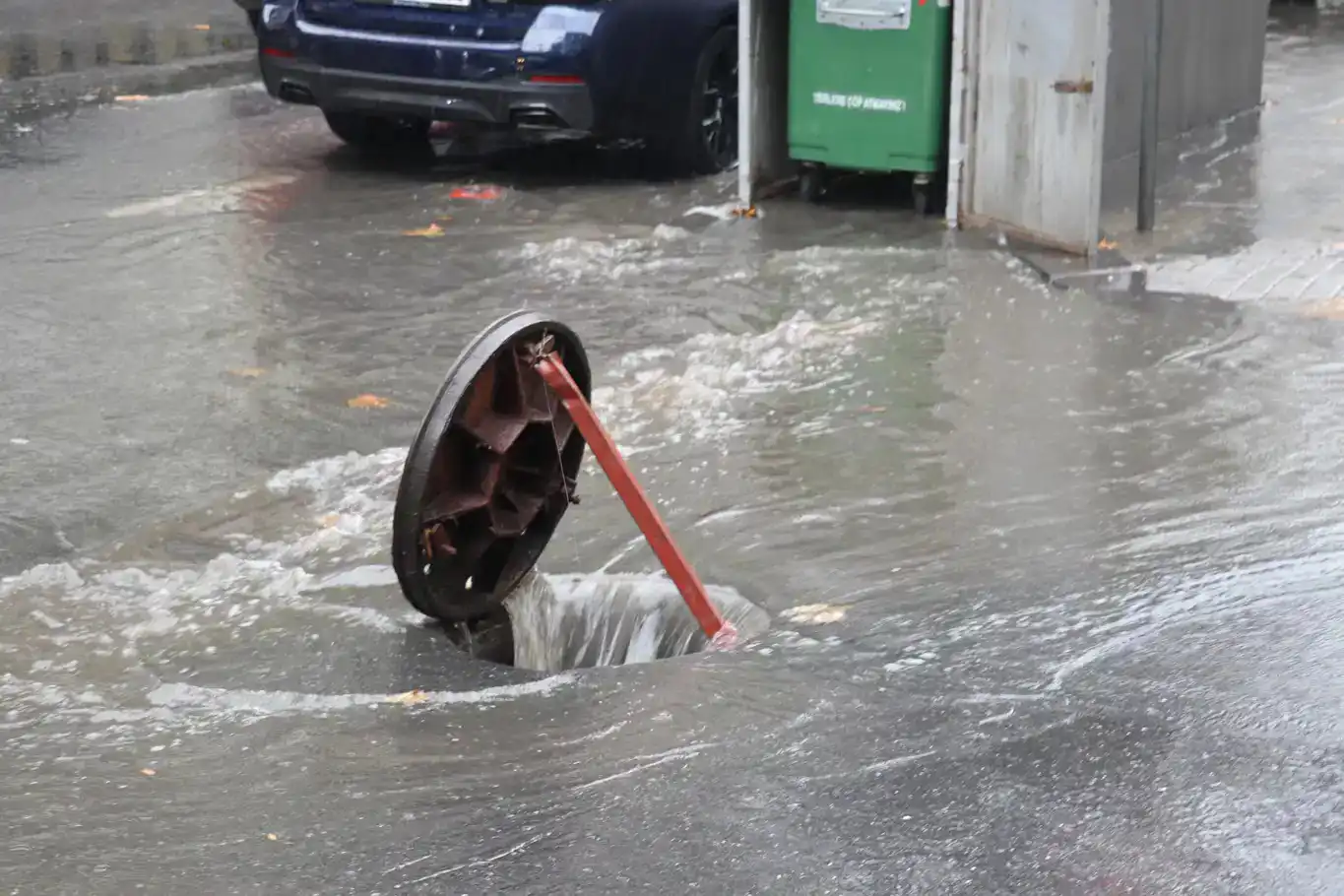 Meteorolojiden kuvvetli yağış uyarısı Meteorolojiden kuvvetli yağış uyarısı