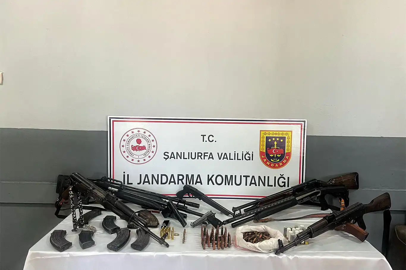 Şanlıurfa’da silah kaçakçılığı operasyonu Şanlıurfa’da silah kaçakçılığı operasyonu
