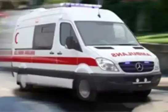 Mînîbûs û wesayît li hev qelibîn: 2 mirî, 7 birîndar