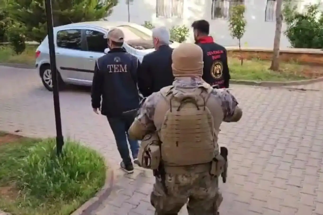 Li Entab navendî operasyona FETOyê: 225 binçavî Li Entab navendî operasyona FETOyê: 225 binçavî