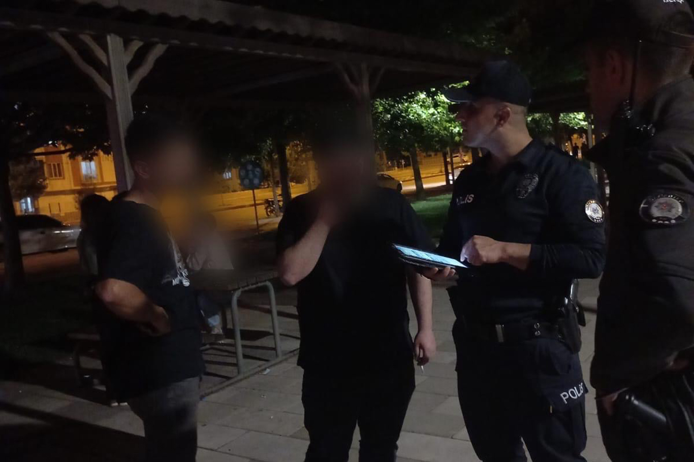 Gaziantep'te araması bulunan 33 şüpheli yakalandı Gaziantep'te araması bulunan 33 şüpheli yakalandı