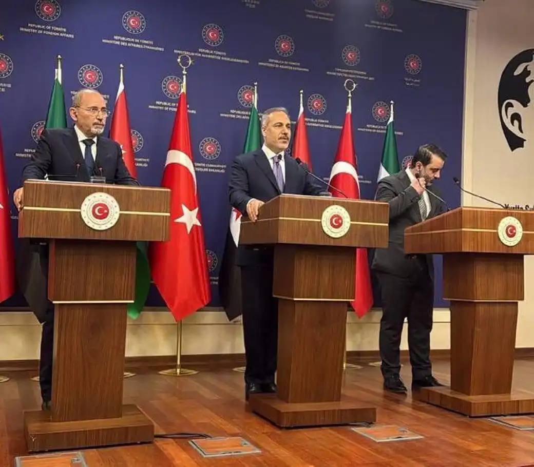 انتهاء اجتماعات وزراء خارجية تركيا وسوريا والأردن في أنقرة انتهاء اجتماعات وزراء خارجية تركيا وسوريا والأردن في أنقرة