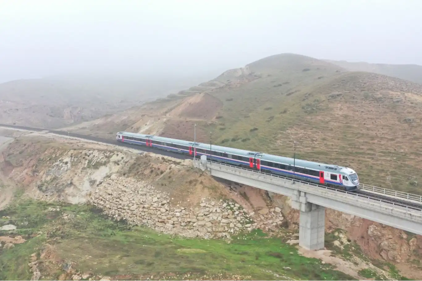 Siirt-Kurtalan arası 34 kilometrelik yeni demiryolu inşa edilecek Siirt-Kurtalan arası 34 kilometrelik yeni demiryolu inşa edilecek