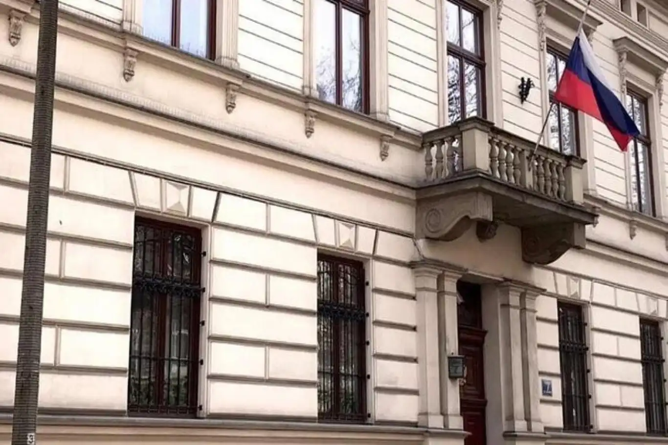 Rusya: Polonya'nın başkonsolosluğumuzu kapatma kararına karşılık vereceğiz Rusya: Polonya'nın başkonsolosluğumuzu kapatma kararına karşılık vereceğiz
