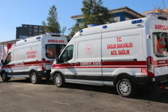 Öğretmenleri taşıyan servis minibüsleri çarpıştı: 28 yaralı