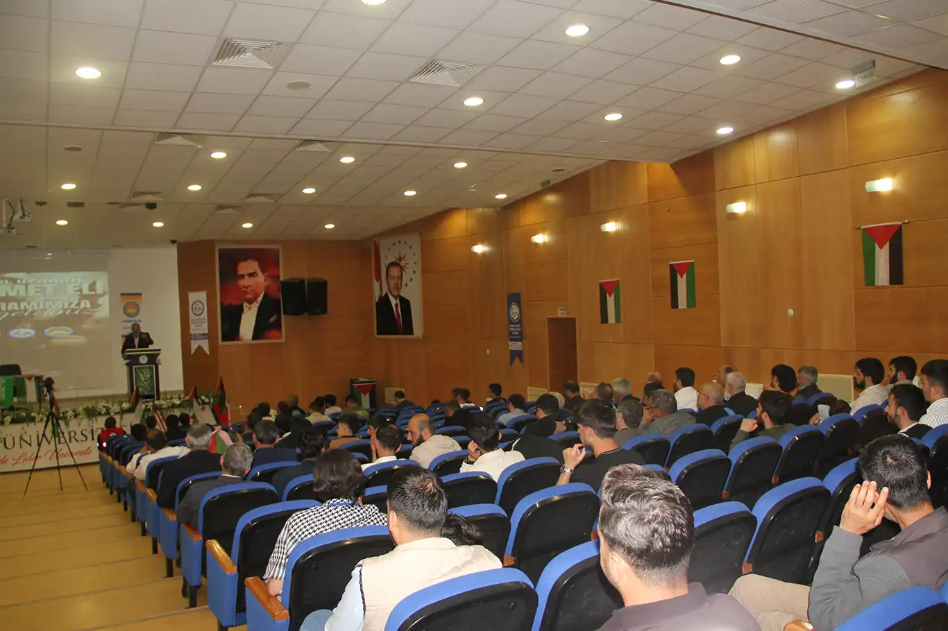 Bingöl Üniversitesi’nde "Gazze" temalı konferans düzenlendi Bingöl Üniversitesi’nde "Gazze" temalı konferans düzenlendi