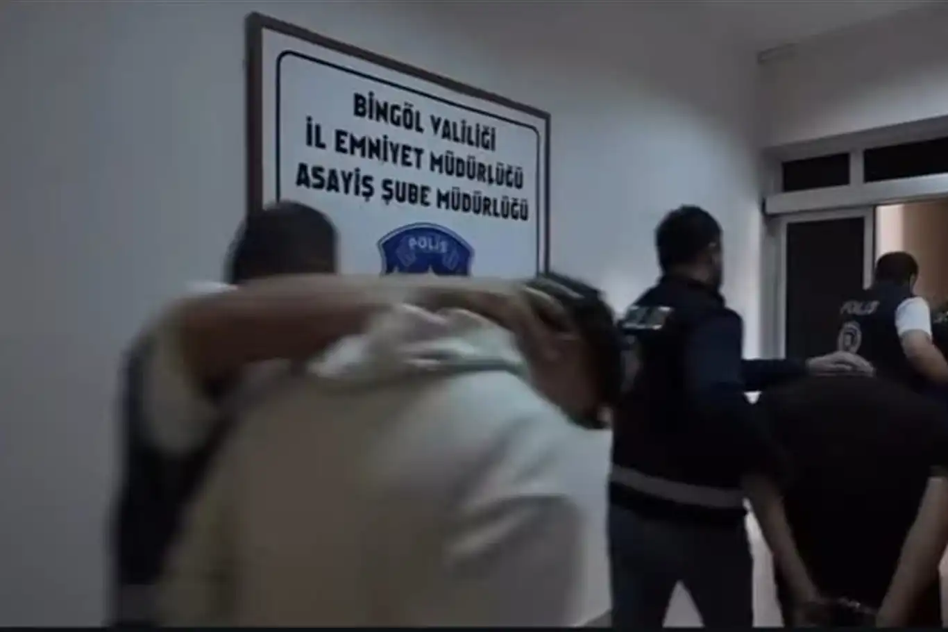 Bingöl'de oto hırsızlığından 6 şüpheli yakalandı Bingöl'de oto hırsızlığından 6 şüpheli yakalandı
