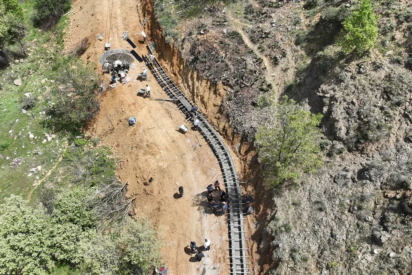Pütürge'de 32 yıllık sulama sorunu çözülüyor Pütürge'de 32 yıllık sulama sorunu çözülüyor