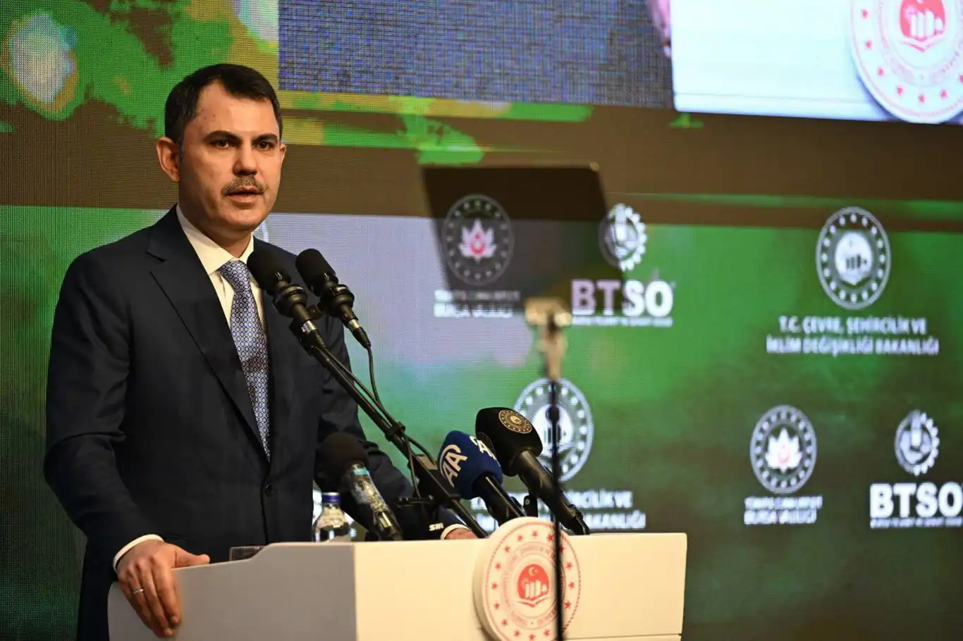 Bakan Kurum'dan belediyelere müsilaj uyarısı Bakan Kurum'dan belediyelere müsilaj uyarısı