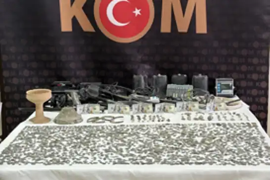 Gaziantep'te tarihi eser kaçakçılığı operasyonu: 2 gözaltı