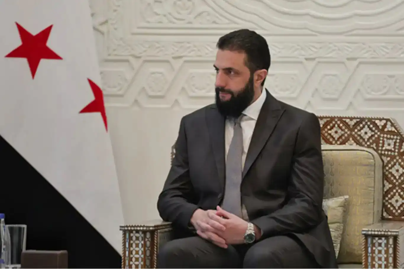 ترامب قد يلتقي مع الرئيس السوري الشرع في السعودية ترامب قد يلتقي مع الرئيس السوري الشرع في السعودية