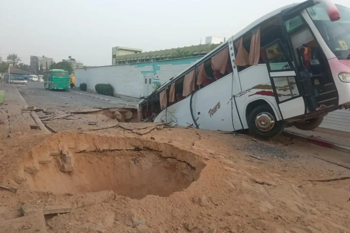 Gazze'deki Avrupa Hastanesi çevresine yoğun saldırı: 24 şehit, onlarca yaralı ve kayıp! Gazze'deki Avrupa Hastanesi çevresine yoğun saldırı: 24 şehit, onlarca yaralı ve kayıp!