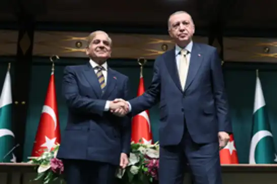 Cumhurbaşkanı Erdoğan'dan Pakistan Başbakanı Şerif'in "minnettarlık" paylaşımına yanıt