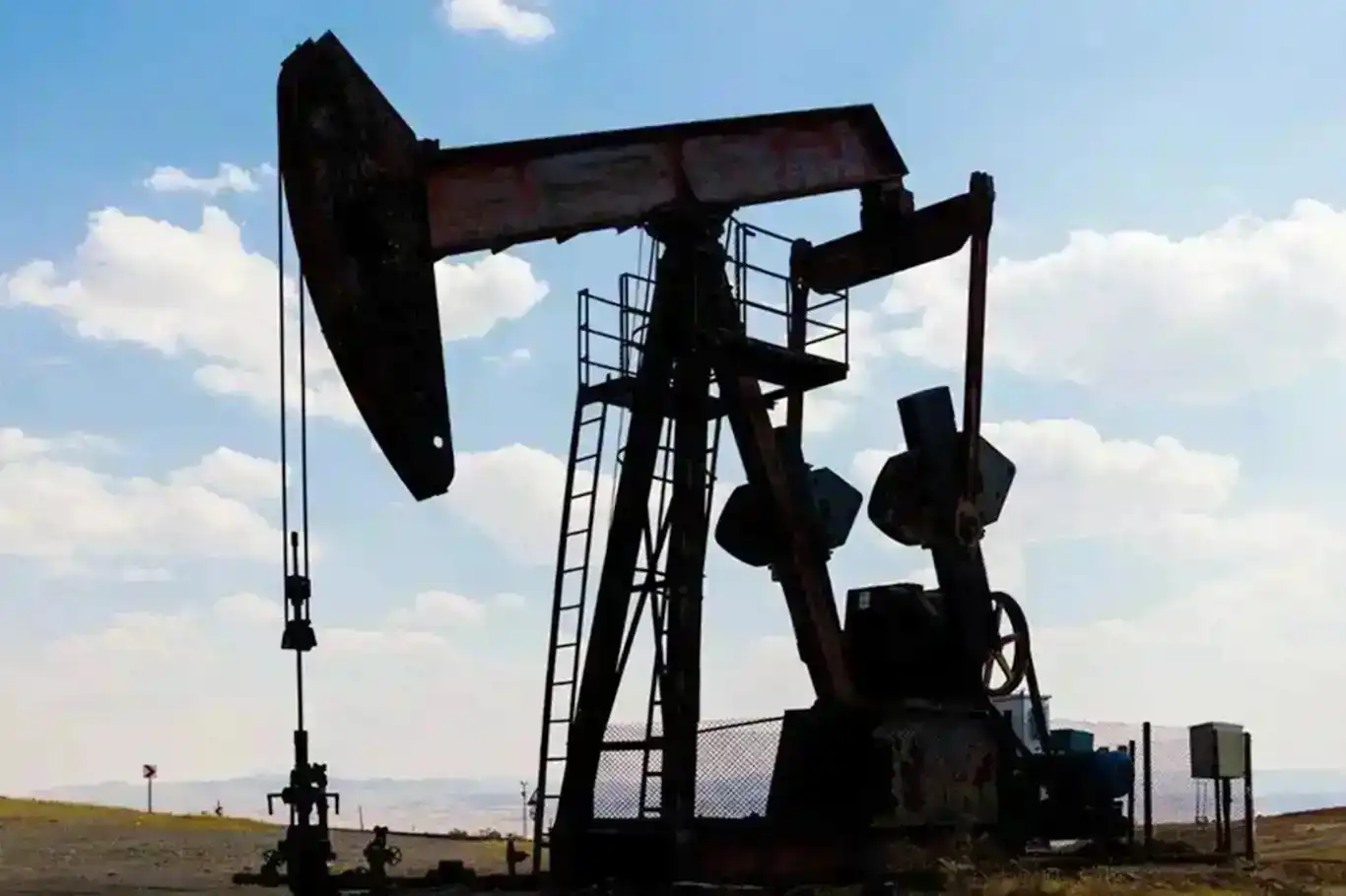 Petrol fiyatlarında sınırlı geri çekilme: Brent 66,24 dolarda Petrol fiyatlarında sınırlı geri çekilme: Brent 66,24 dolarda