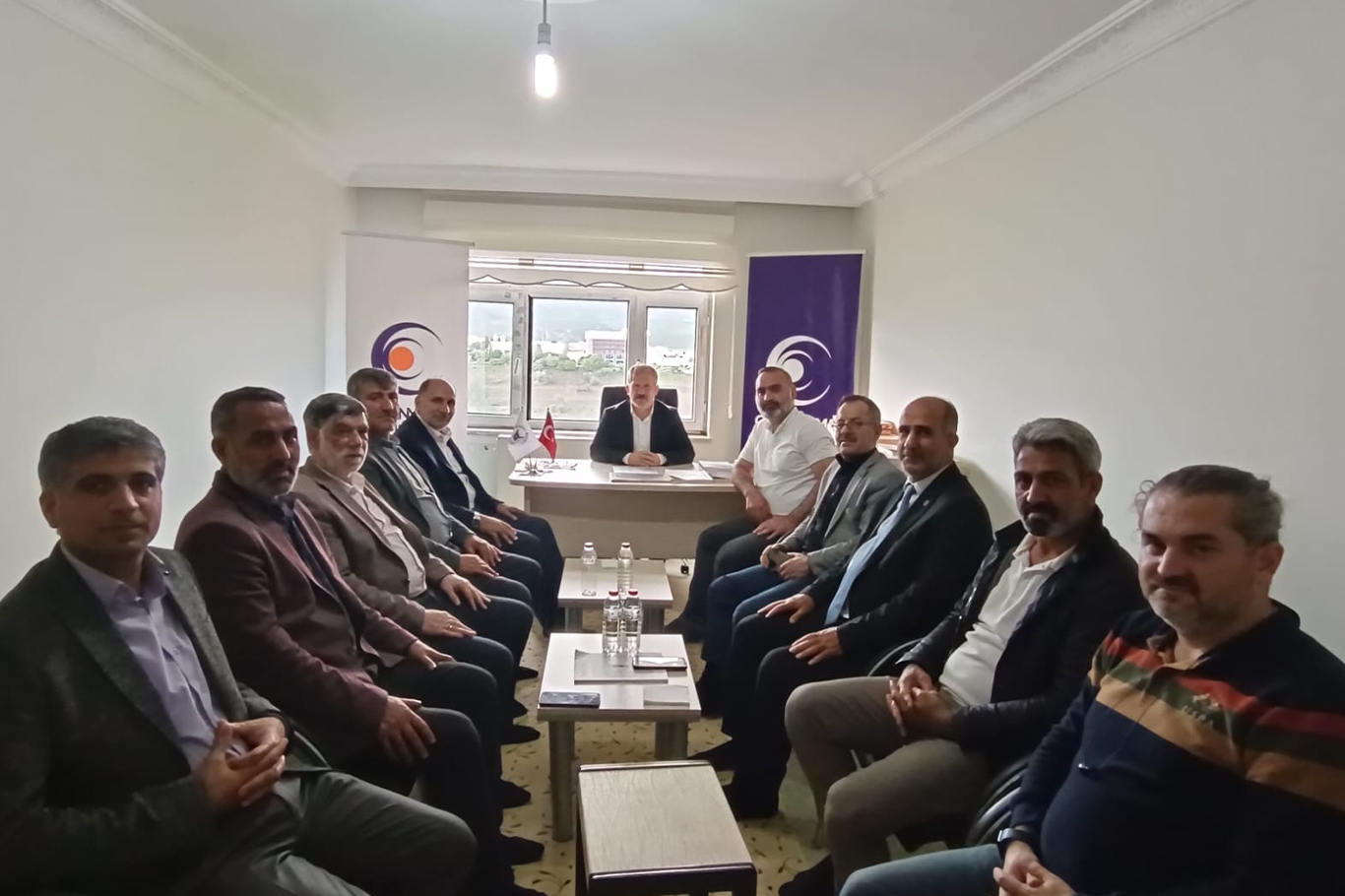 HÜDA PAR Bingöl İl Başkanı Refik Alpaya'dan STK’lara ziyaret HÜDA PAR Bingöl İl Başkanı Refik Alpaya'dan STK’lara ziyaret
