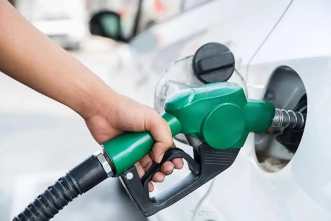 Motorine okkalı zam geldi Motorine okkalı zam geldi