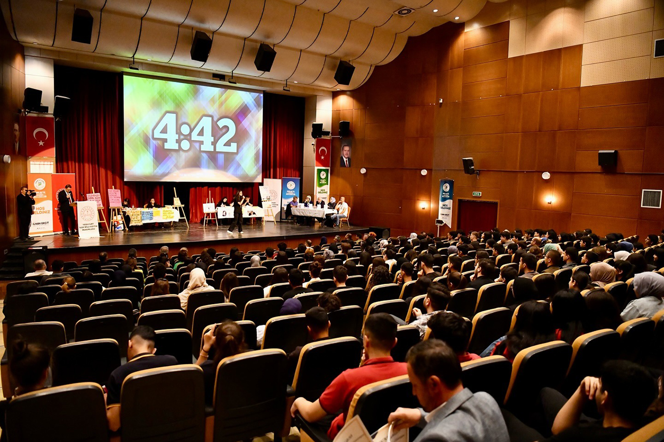 Yeşilyurt'ta "4'üncü Geleneksel Liseler Arası Münazara Yarışması" tamamlandı Yeşilyurt'ta "4'üncü Geleneksel Liseler Arası Münazara Yarışması" tamamlandı