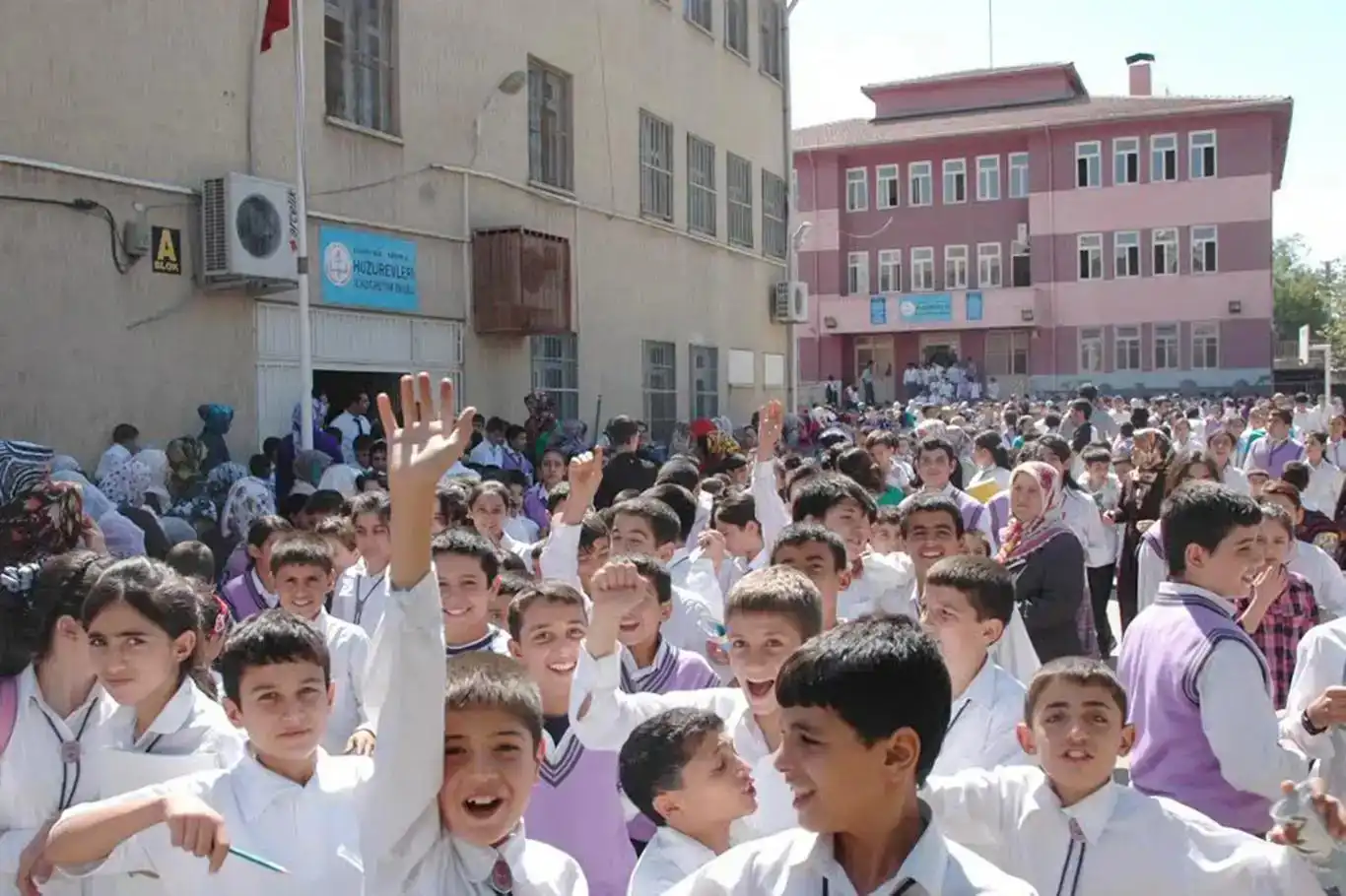 MEB, 2025-2026 Eğitim Öğretim yılı takvimini açıkladı MEB, 2025-2026 Eğitim Öğretim yılı takvimini açıkladı