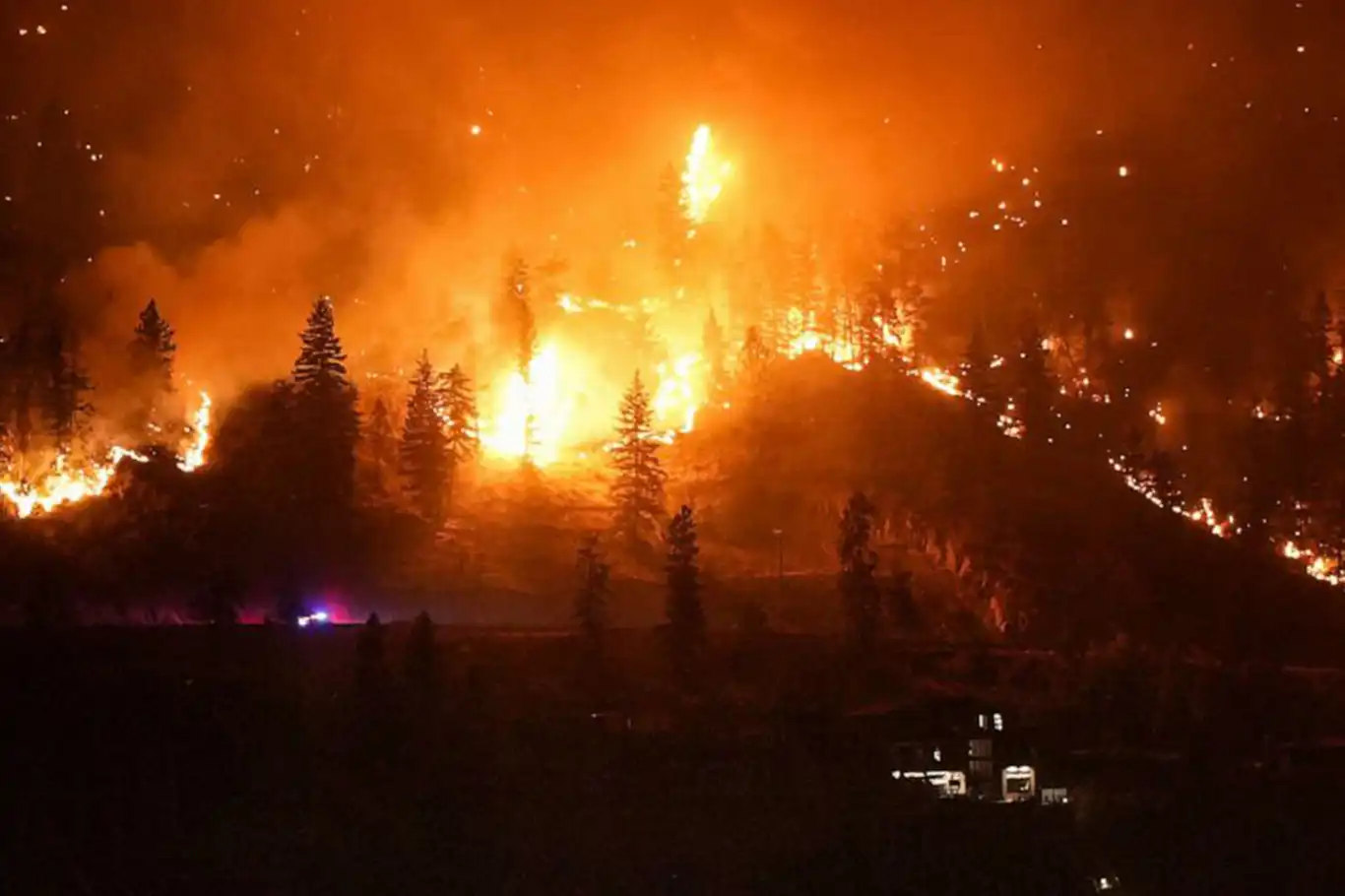 Canada: Manitoba declares emergency as wildfires claim two lives Canada: Manitoba declares emergency as wildfires claim two lives