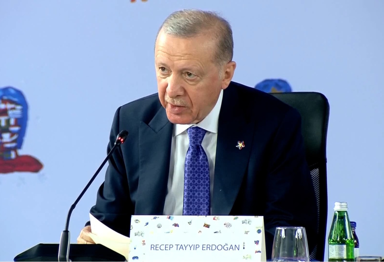 Cumhurbaşkanı Erdoğan'dan Tiran'daki Avrupalı liderlere Gazze çağrısı Cumhurbaşkanı Erdoğan'dan Tiran'daki Avrupalı liderlere Gazze çağrısı