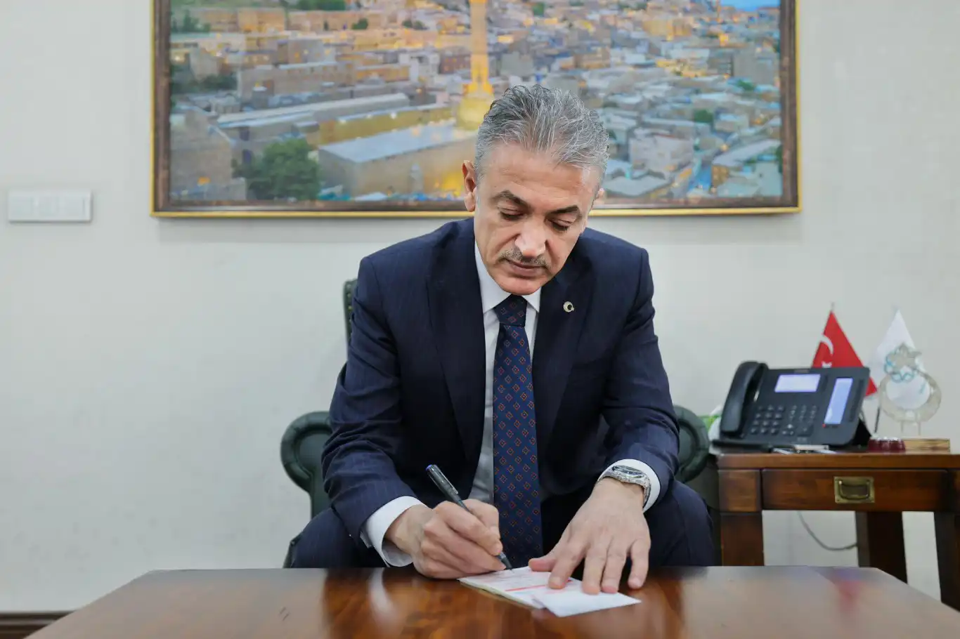 Mardin Valisi Akkoyun, kurban vekâletini Gazze’ye verdi Mardin Valisi Akkoyun, kurban vekâletini Gazze’ye verdi