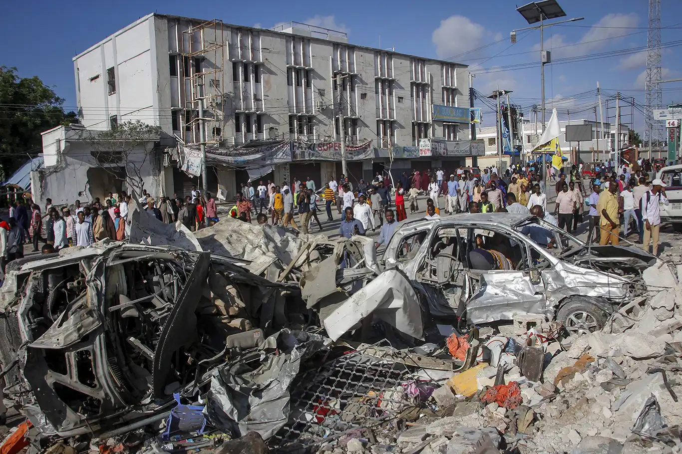 Somali'de askeri üs yakınında patlama Somali'de askeri üs yakınında patlama