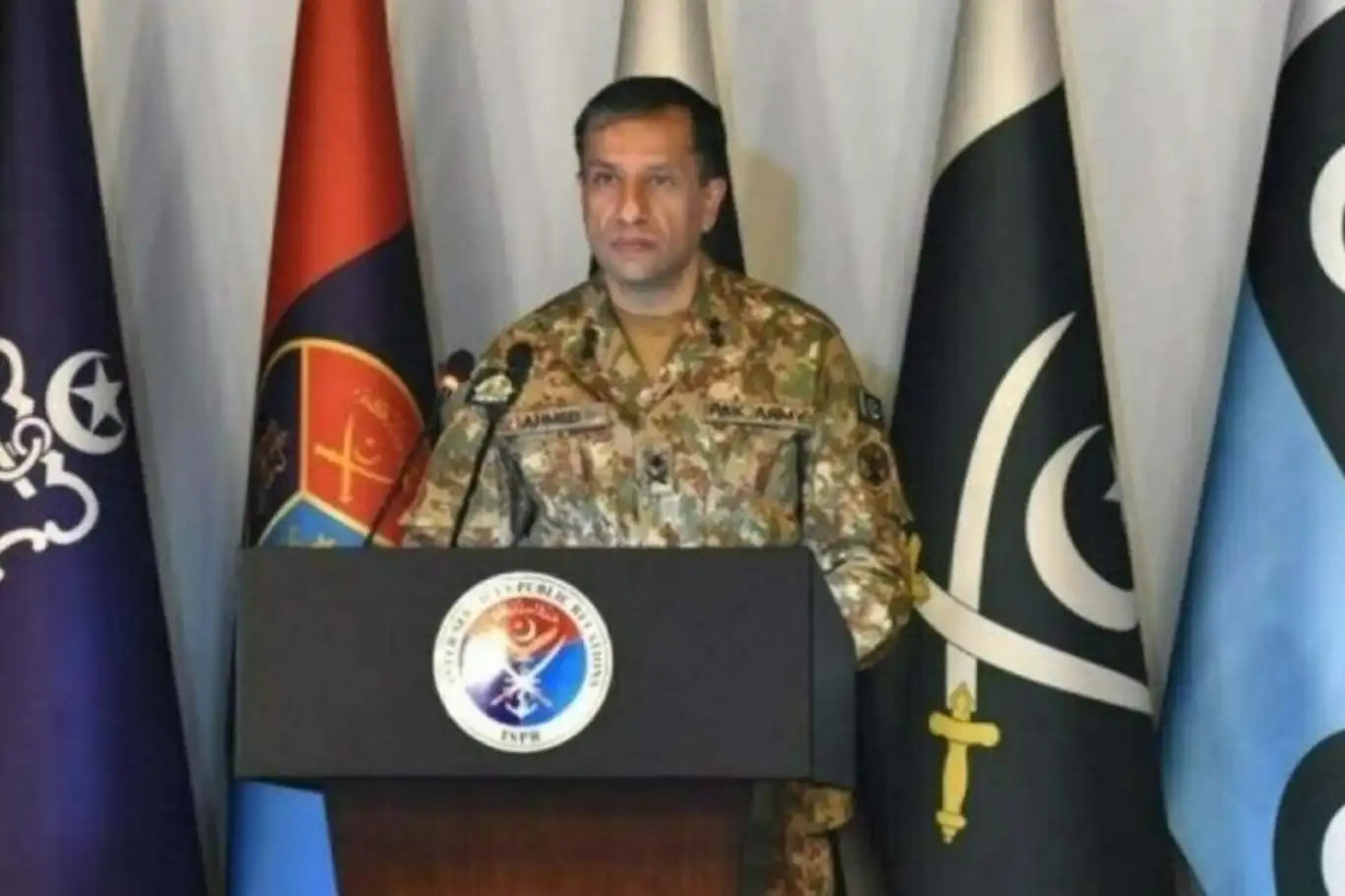 المتحدث باسم الجيش الباكستاني: "لن نخضع أبدًا للهيمنة الهندية" المتحدث باسم الجيش الباكستاني: "لن نخضع أبدًا للهيمنة الهندية"