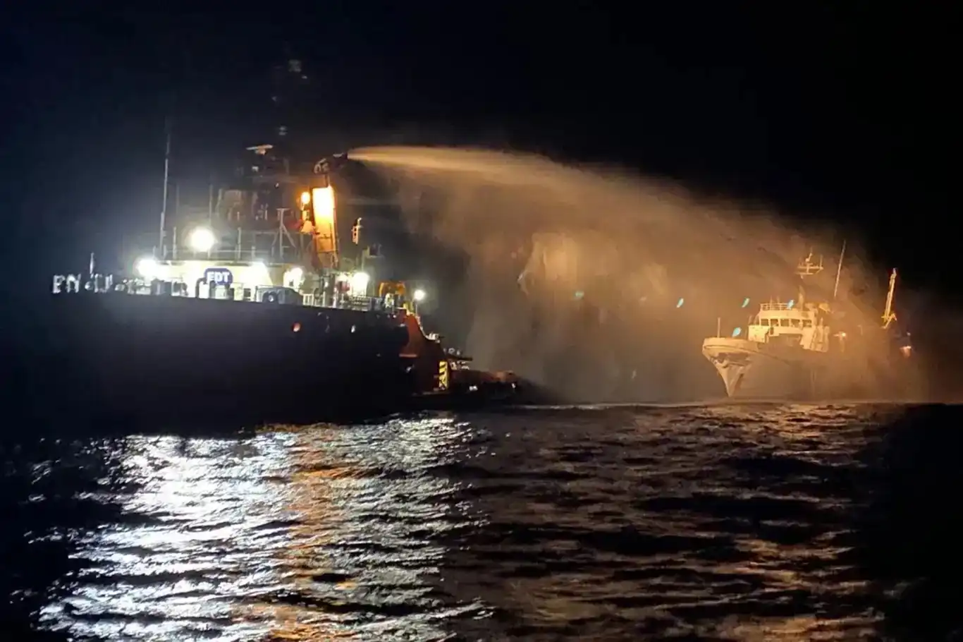 Malta açıklarında saldırıya uğrayan gemideki Türkiye vatandaşları ülkeye döndü Malta açıklarında saldırıya uğrayan gemideki Türkiye vatandaşları ülkeye döndü