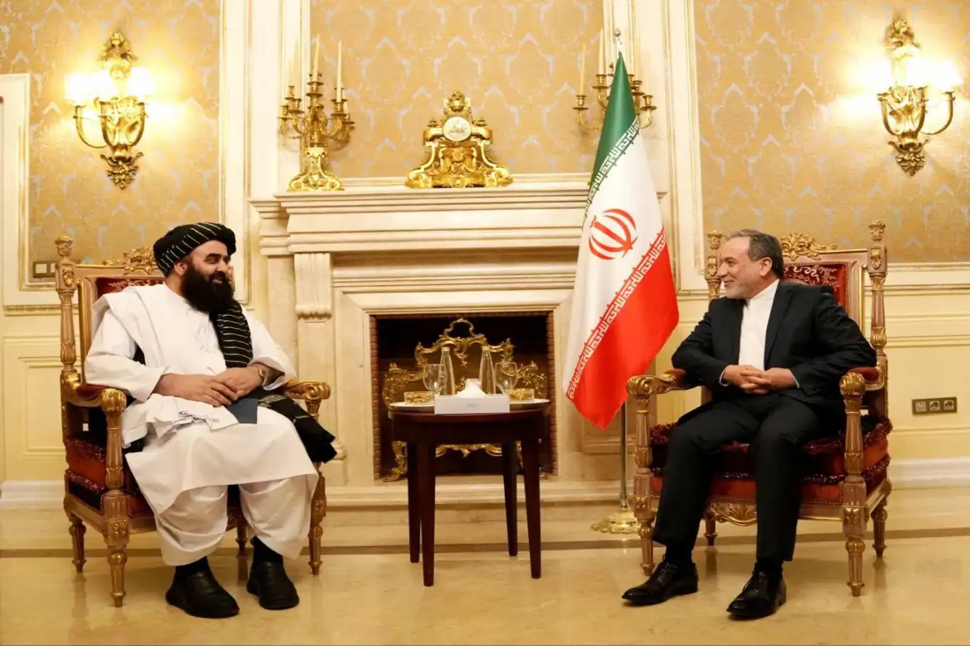 Afghan Foreign Minister meets Iranian President in Tehran Afghan Foreign Minister meets Iranian President in Tehran